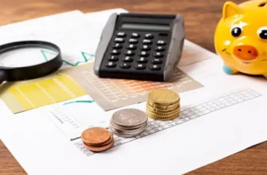 How Tax Saving FD Interest Rates Compare to Fixed Deposit Rates in India
