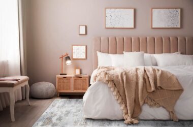 What Are the Best Winter Bed Throws for Comfort