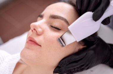 How to Use an Ultrasonic Facial Cleanser Like a Pro at Home